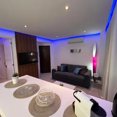 Felisia's Luxury