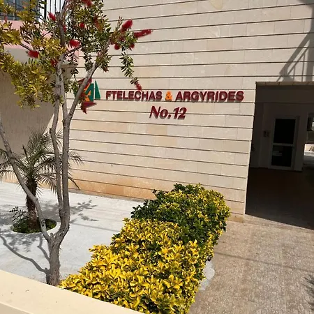 Felisia's Luxury *