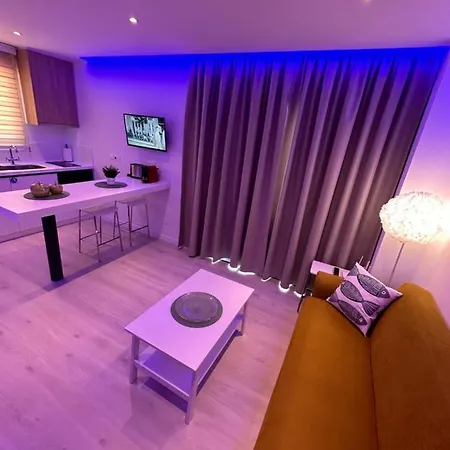 Felisia's Luxury Apartman *