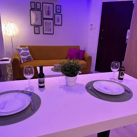 Felisia's Luxury * Engomi