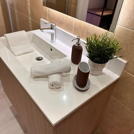 Felisia's Luxury Апартаменты