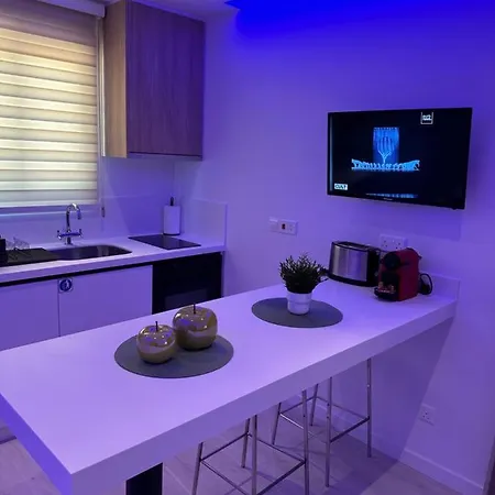 Felisia's Luxury Engomi